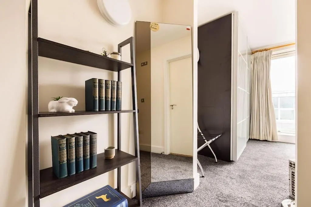Wild Roses Serviced Apartments - Tower Bridge London