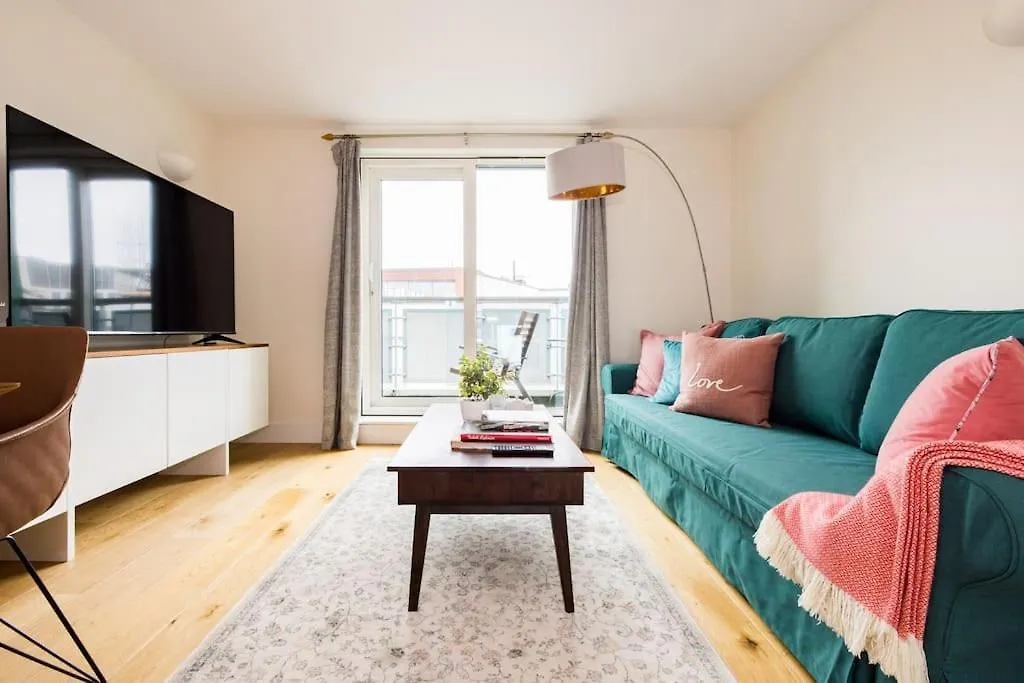 Wild Roses Serviced Apartments - Tower Bridge London