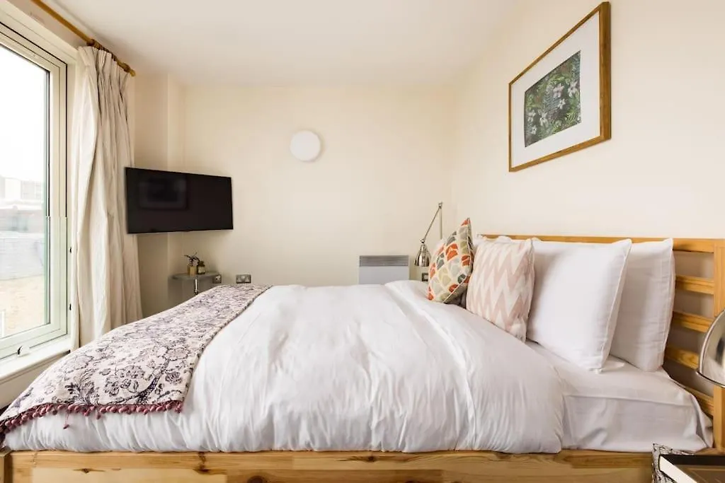Wild Roses Serviced Apartments - Tower Bridge London